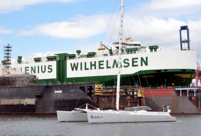 Katamaran Gemini 3 Romana Paszke wpłynął do Gdańskiej Stoczni Remontowa ...